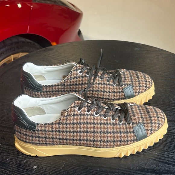 Salvatore Ferragamo Limited Edition White Interior - Picture 6 of 6